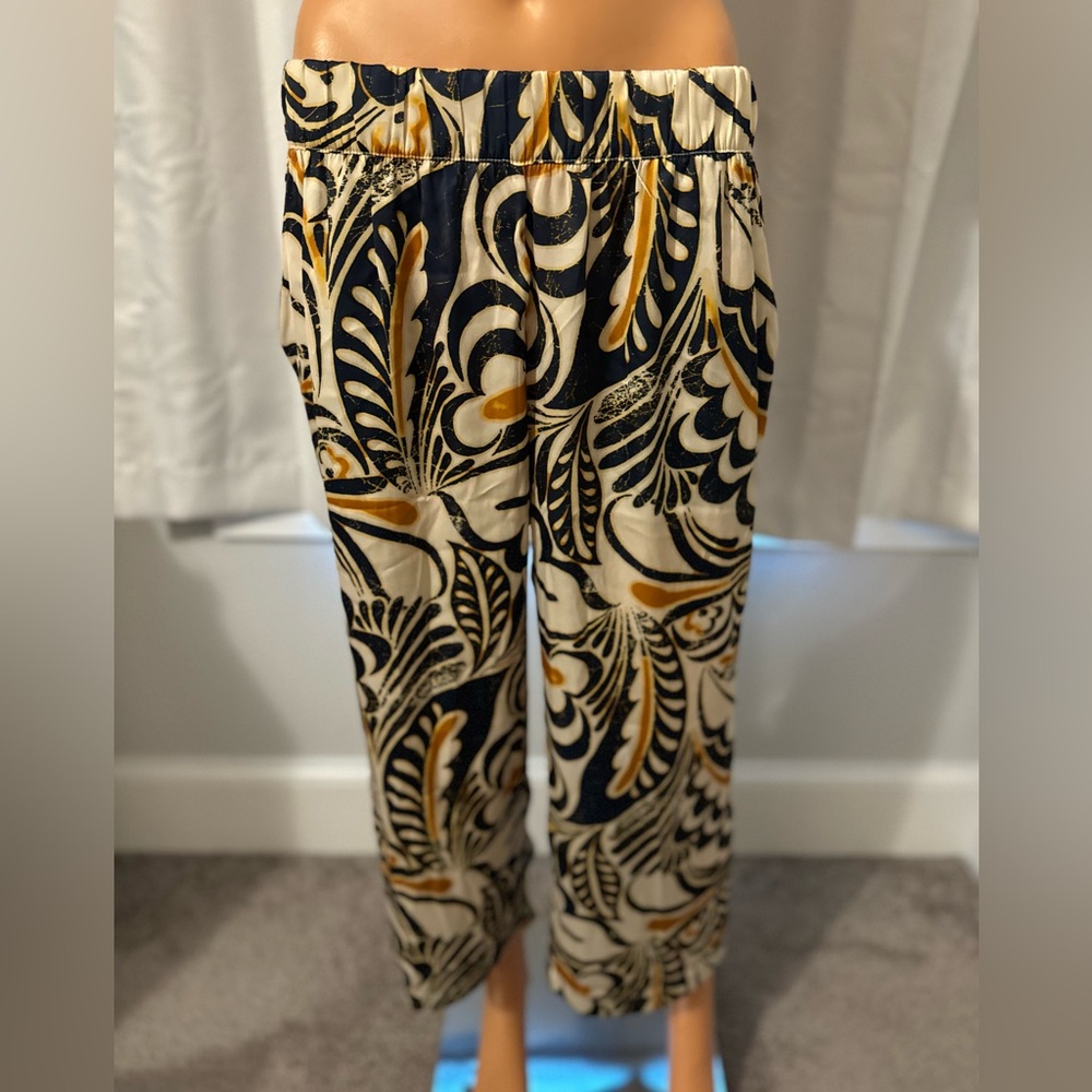 Pretty Philosophy size PL beige blue print cropped wide leg pull on pants